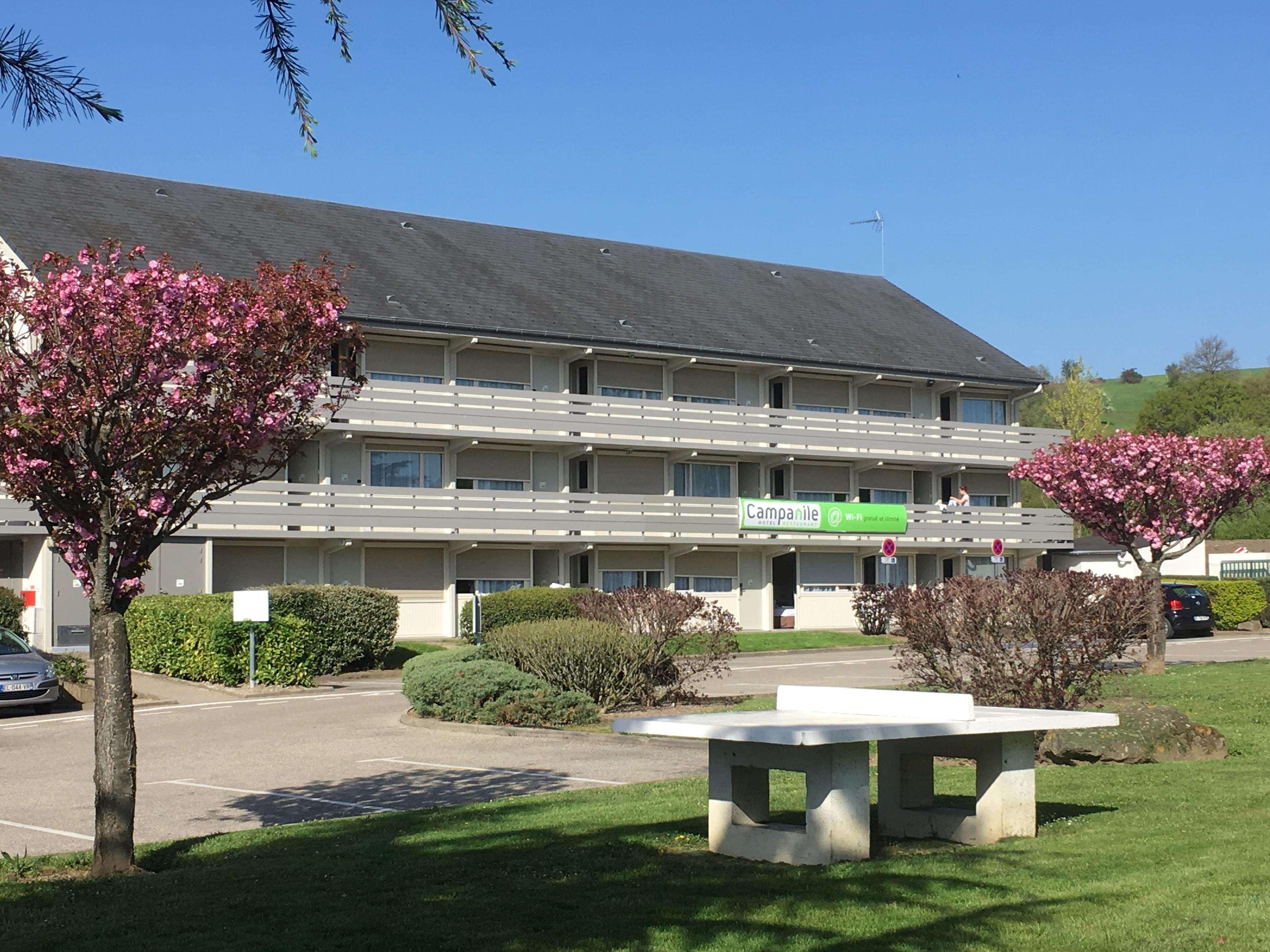 Campanile Saint-Etienne Est- Saint-Chamond Hotel Exterior photo