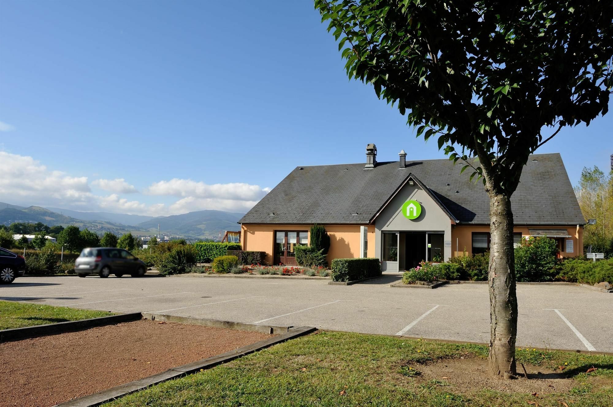 Campanile Saint-Etienne Est- Saint-Chamond Hotel Exterior photo